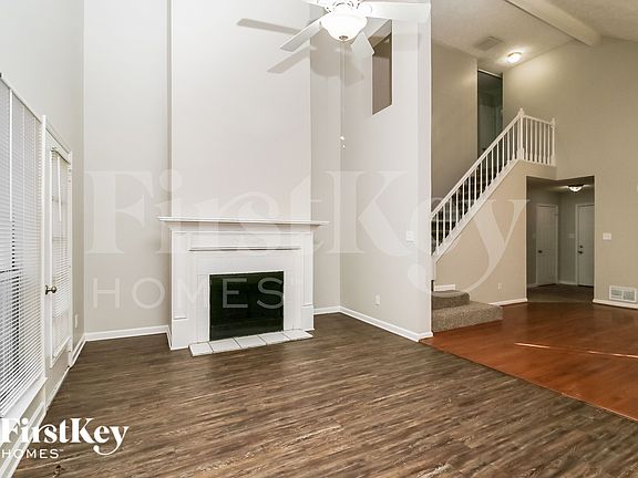 4th image of 852 Shore Dr