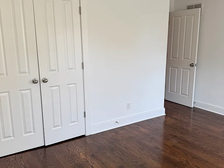 2112 E Fayette St — Photo 14