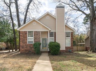 18 Summerwood Dr, Benton, AR 72019