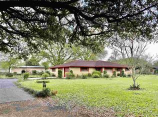 188 Lafitte St, Bridge City, TX 77611