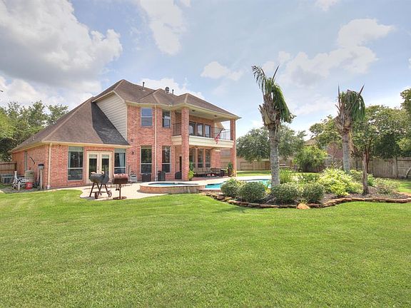 5th image of 2902 Wickwood Dr