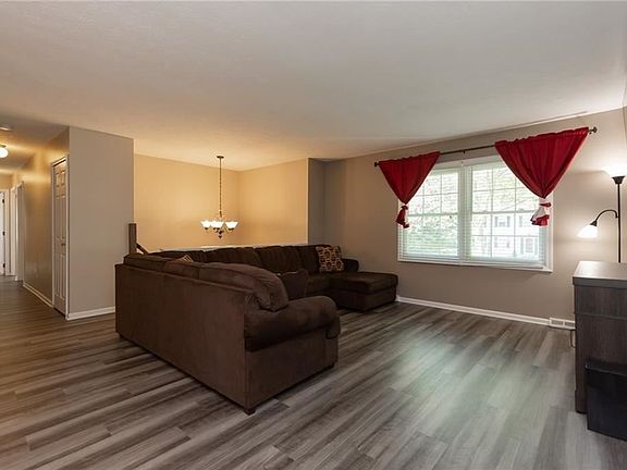 4th image of 57 Chelmsford Dr