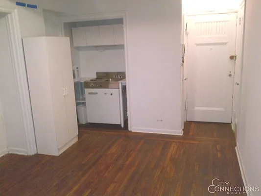 Rented by City Connections Realty | media 4