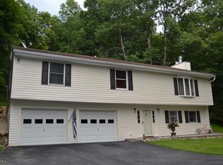 6 Christine Rd, Hackettstown, NJ 07840