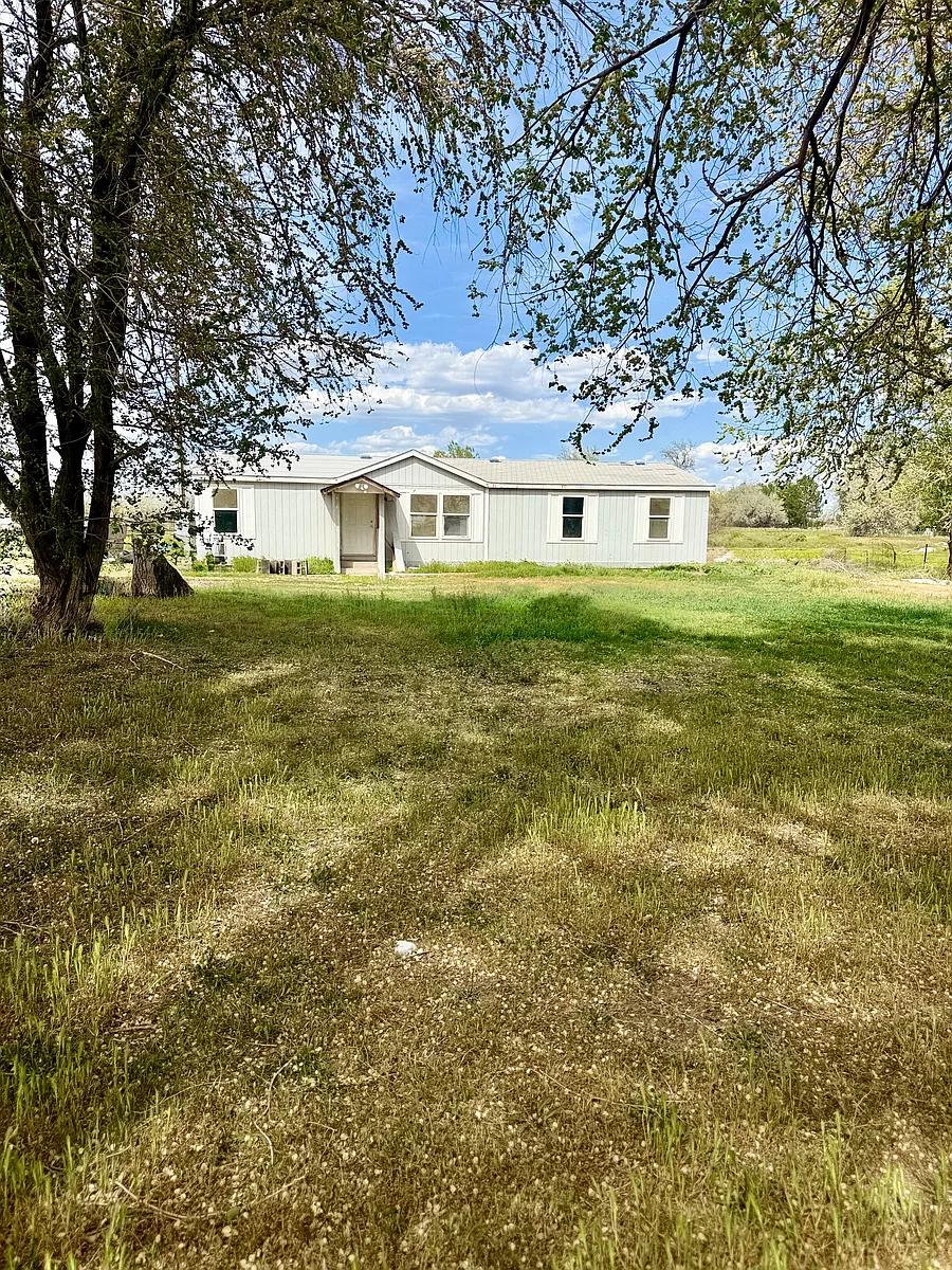 Building Photo - 204 W 200 N