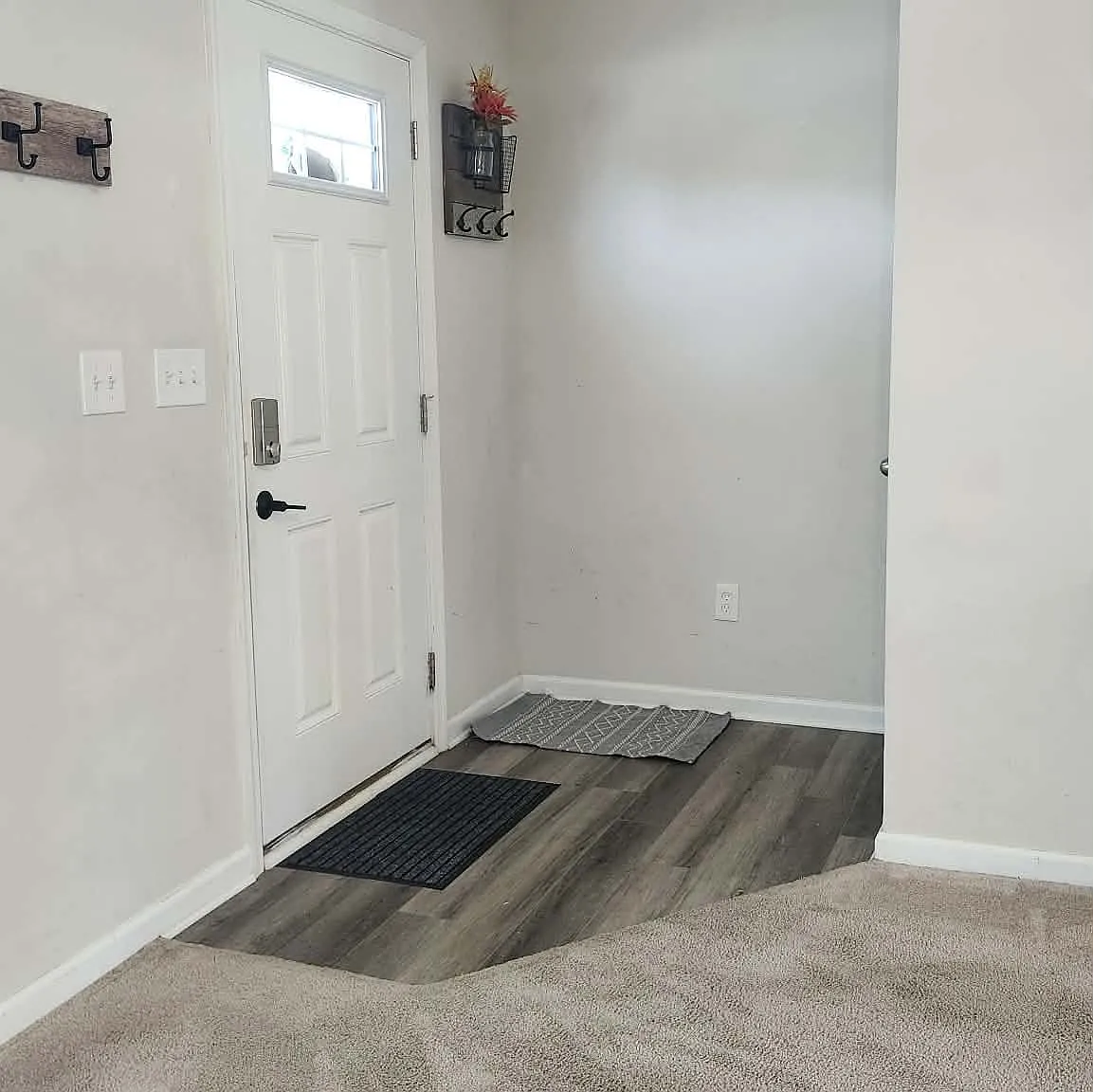 4 bed, 1900 sqft, $2,400 — Photo 4