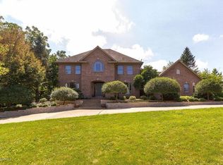 172 River Bluffs Ln NW, Rochester, MN 55901