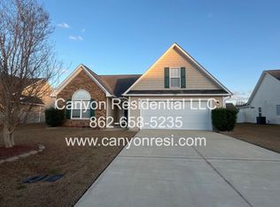 229 Huntington Dr, Raeford, NC 28376