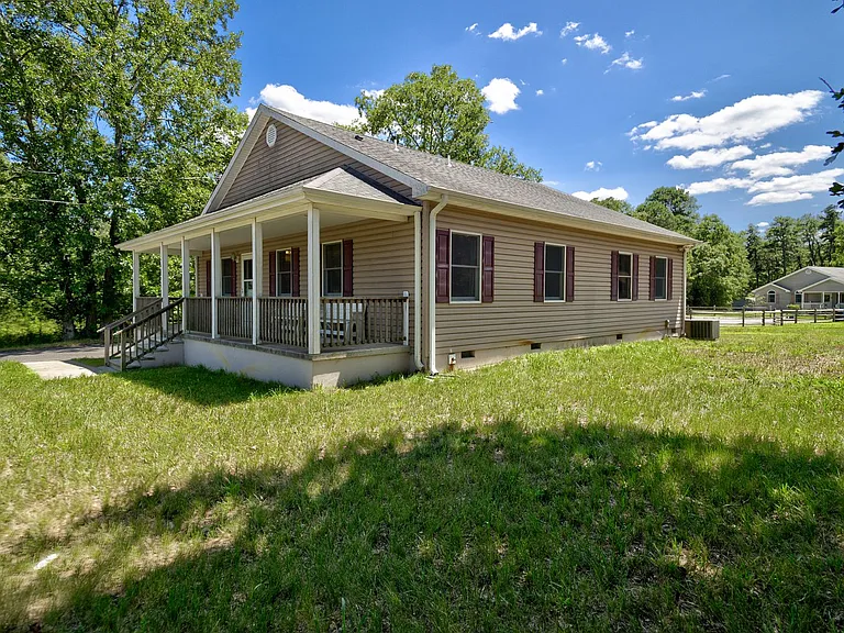 756 Lakehurst Rd — Photo 31