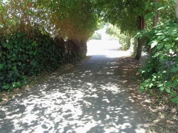 22665 Califa St, Woodland Hills, CA 91367