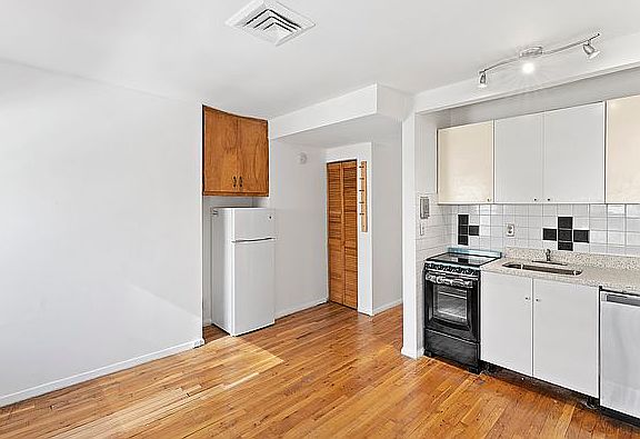 2nd image of 366 W 23rd St APT 4E