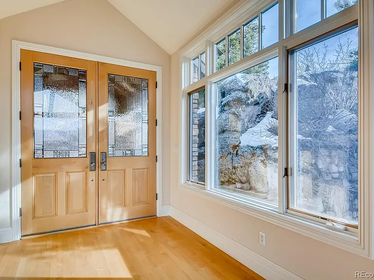 3883 Mountainside Trl — Photo 3