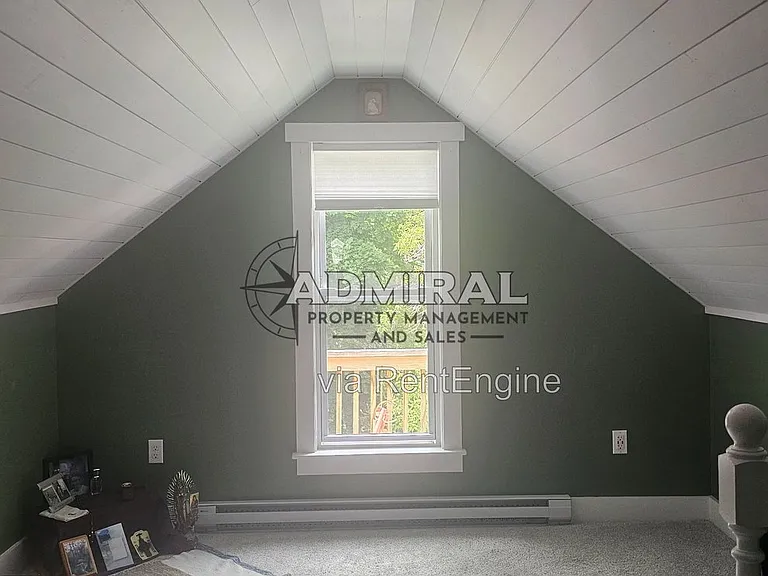 8 Maple St — Photo 11