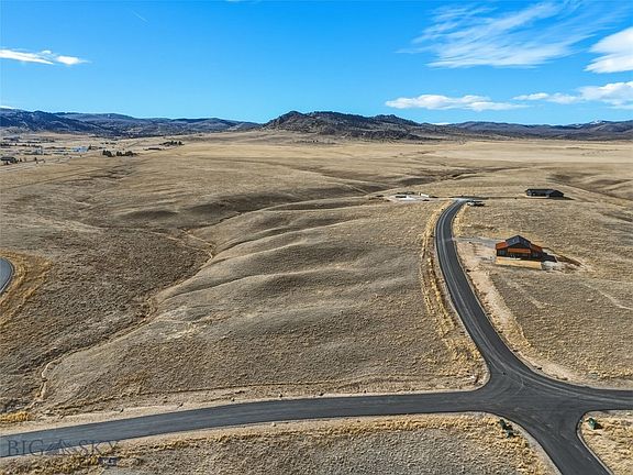 2nd image of 13 Sharon Rose Rd