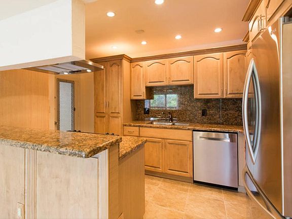 Kitchen 3