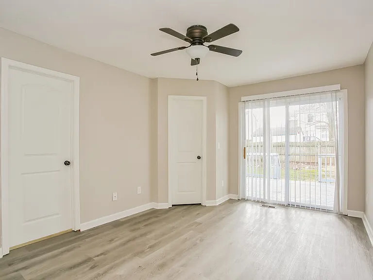 445 Oak Meadow Dr — Photo 10