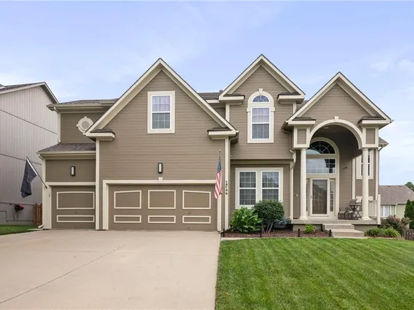 19746 W 105th Ter, Olathe, KS 66061