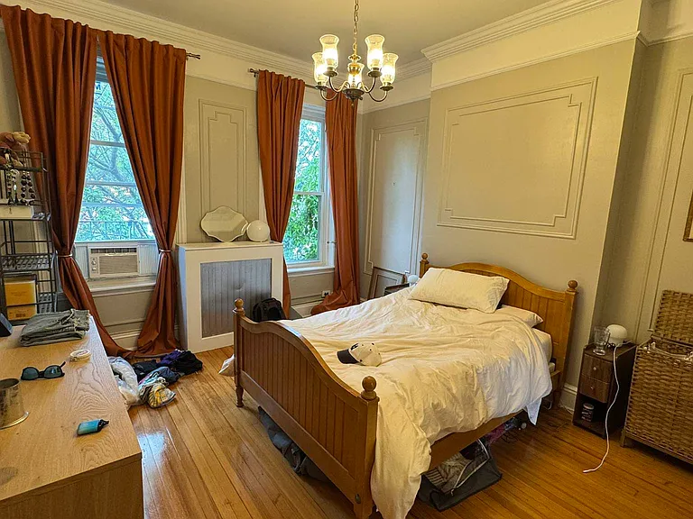 158 Noble St #3 — Photo 8