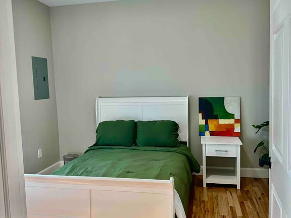 3rd image of 280 Garden St #4F