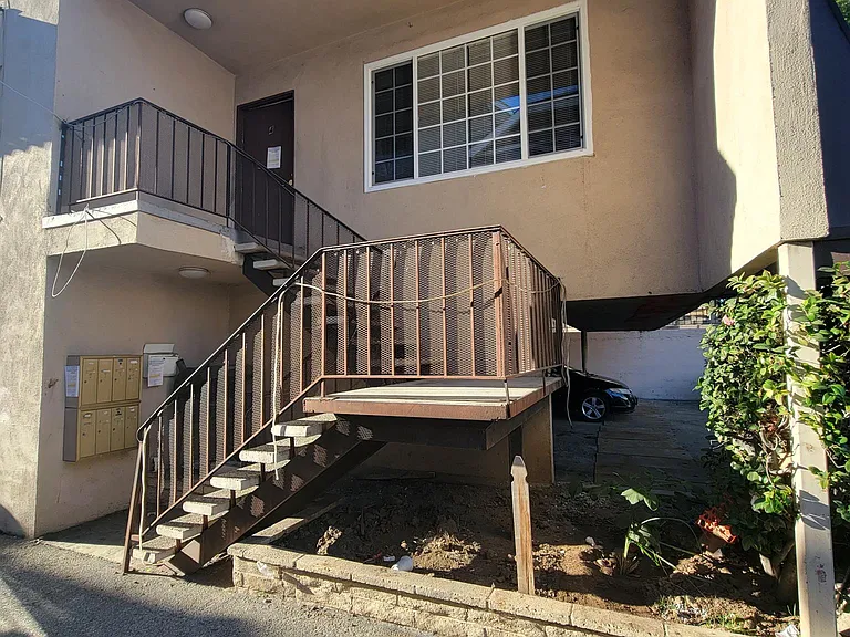 2467 Sawtelle Blvd #5 — Photo 10
