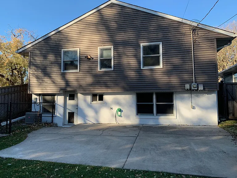 4749 York Ave S — Photo 15