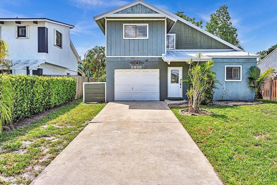 1st image of 2438 Southridge Rd