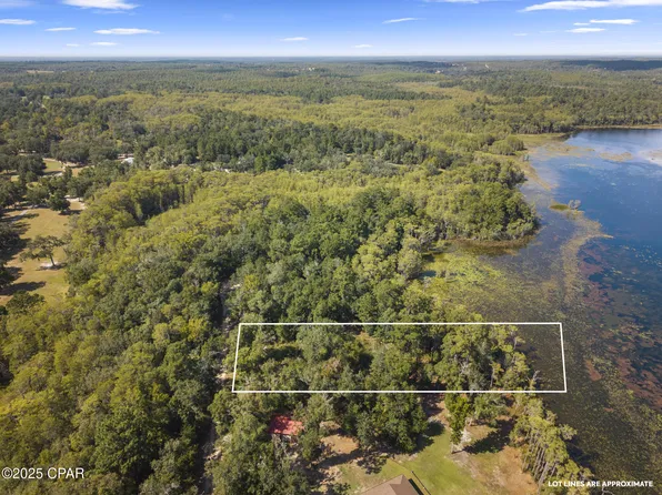 3126 Magnolia Dr, Chipley, FL 32428