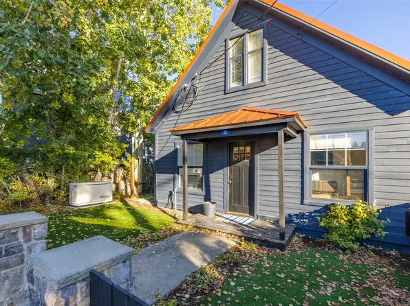 103 W Hoffmanville Avenue, Roslyn, WA 98941
