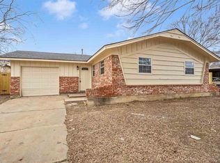1015 SE Alta Ln, Lawton, OK 73501