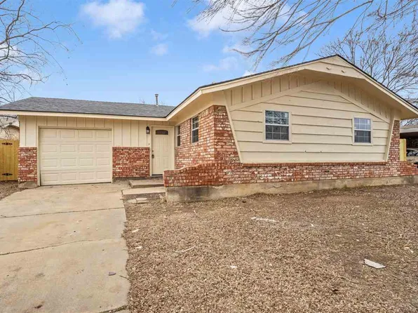 1015 SE Alta Ln, Lawton, OK 73501