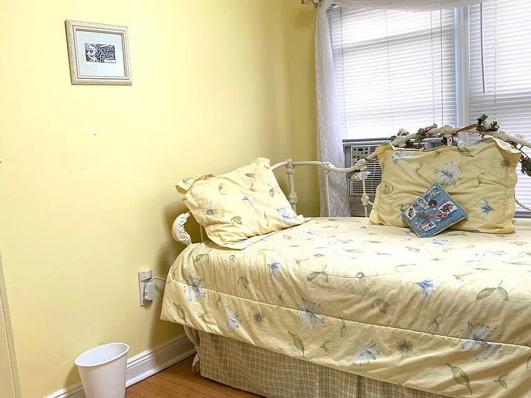 7 Webb Ave #2-W — Photo 19