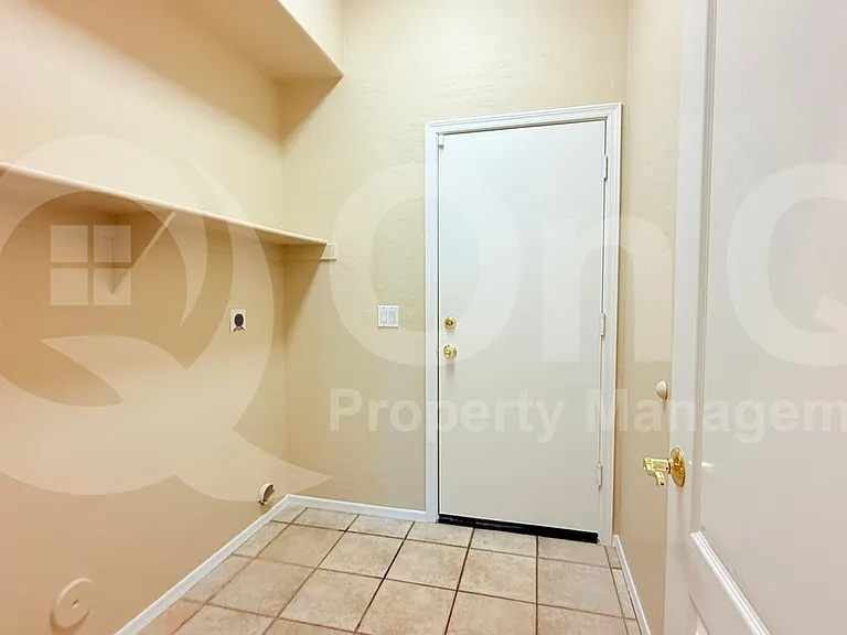 1517 W Windsong Dr — Photo 18
