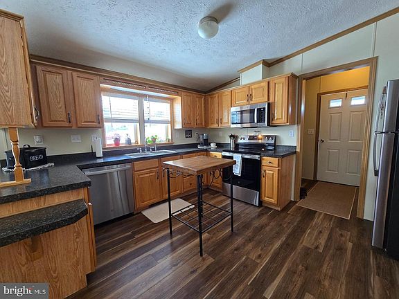 3rd image of 118 Lisa Cir