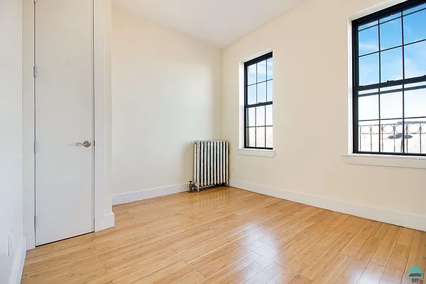 Rented by EXR | media 17