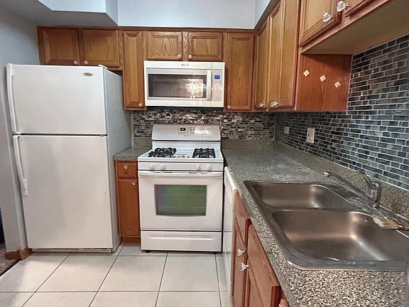 2nd image of 4933 N Harlem Ave #3