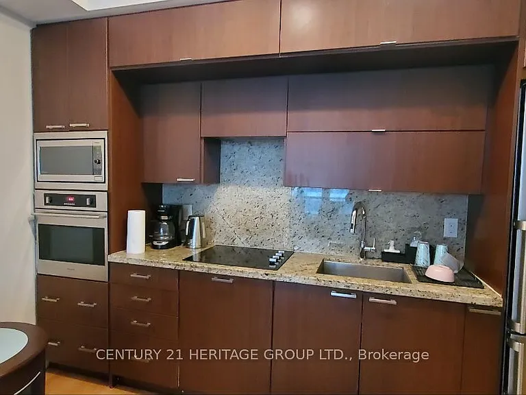 120 Harrison Garden Blvd #1431 — Photo 7