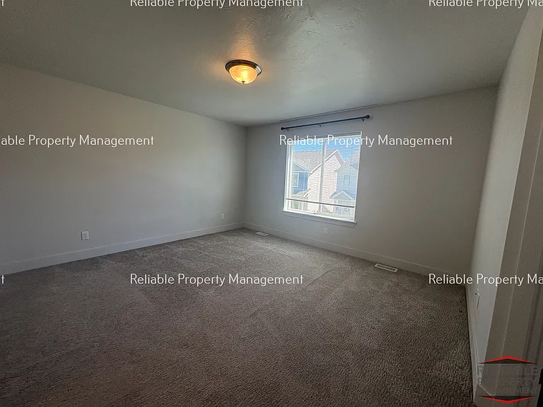144 S Emery Ln — Photo 9