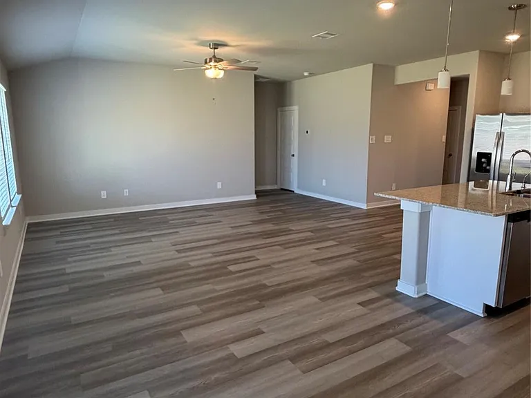 1484 Waggoner Ranch Trl — Photo 6