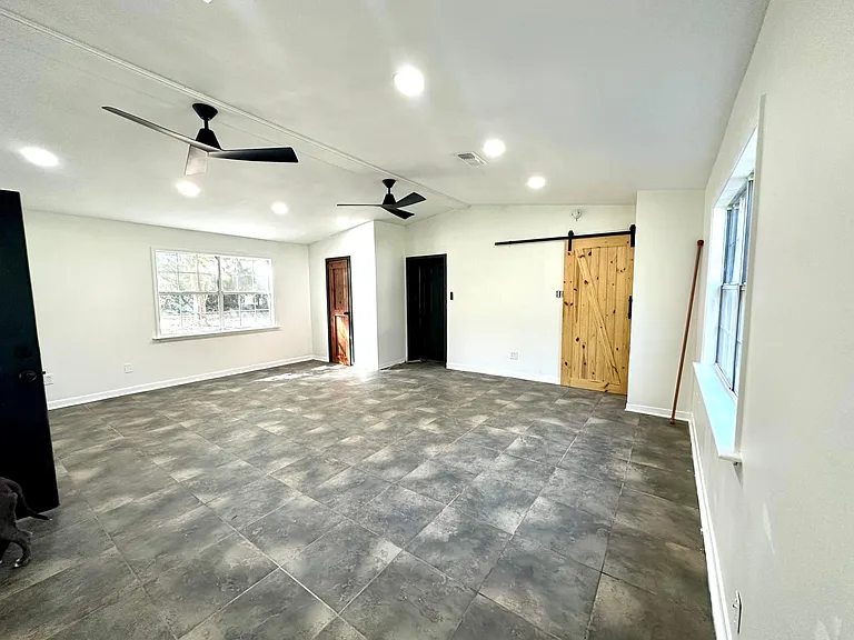 435 County Road 3310 — Photo 10