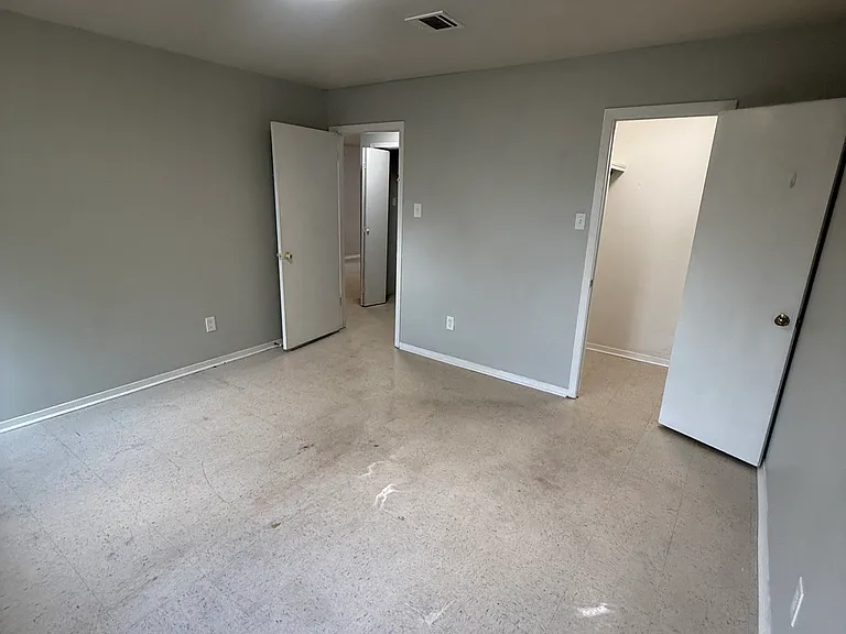 104 Vieux Orleans Cir #B — Photo 8