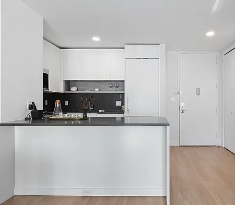 Rented by Greystar | media 29