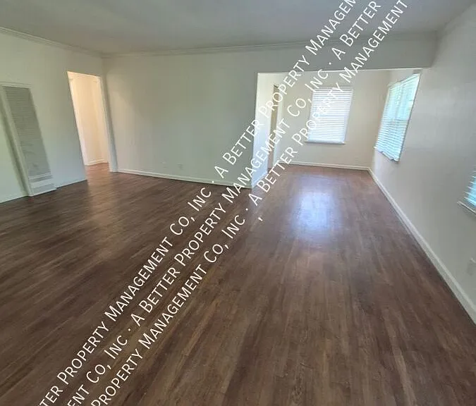1739 E 1st St #10 — Photo 7