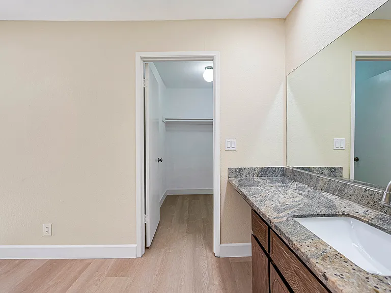 24054 La Paz Way — Photo 25