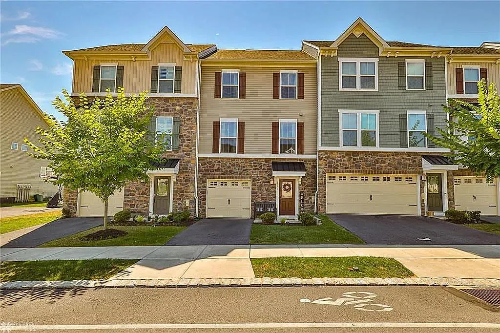 2173 Cook Dr — Photo 1