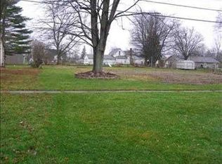 510 N Franklin St, Mentone, IN