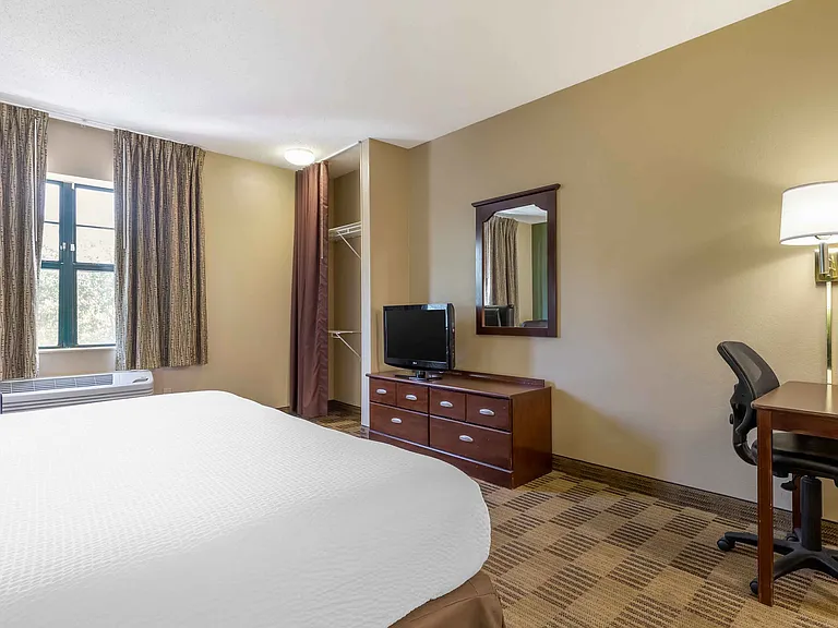 Studio Suite - 1 King Bed