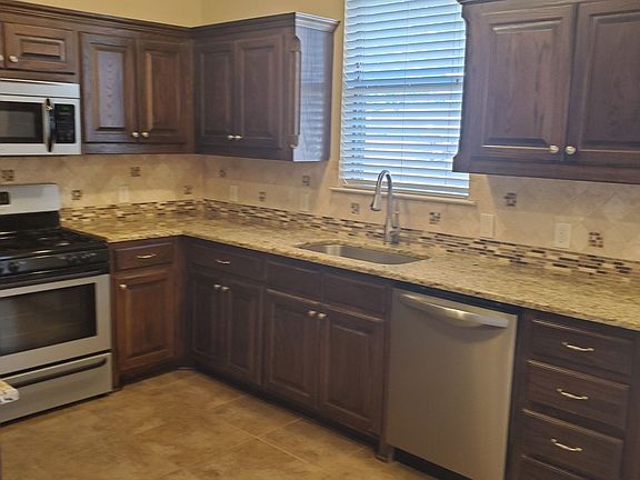 4th image of 1125 Northwood Ln