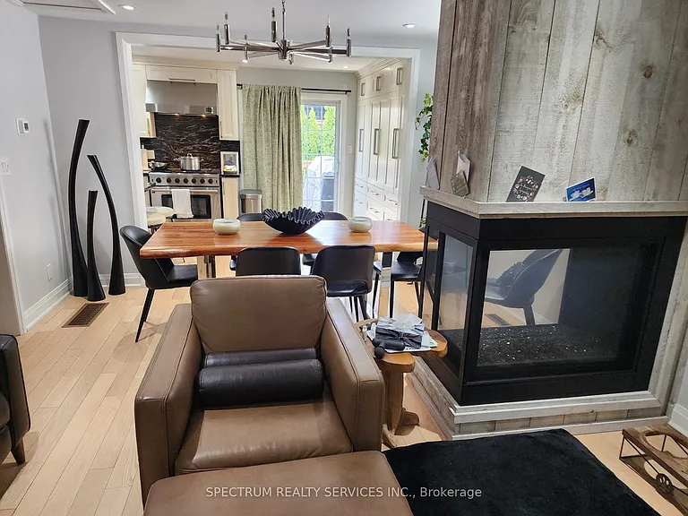 8 Munford Cres — Photo 6
