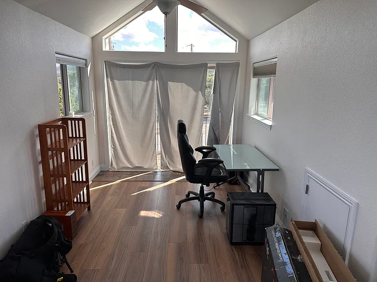 Delta Dr — Photo 9