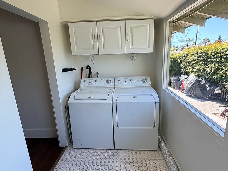 4837 Schuyler Ave — Photo 22
